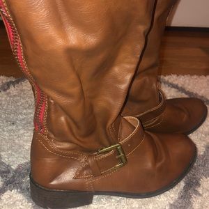 Madden girl boots with red zipper
